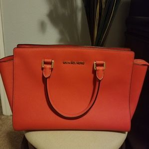 Mk Large Selma Satchel